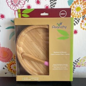 NWT bamboo and silicone, classic suction plate and spoon